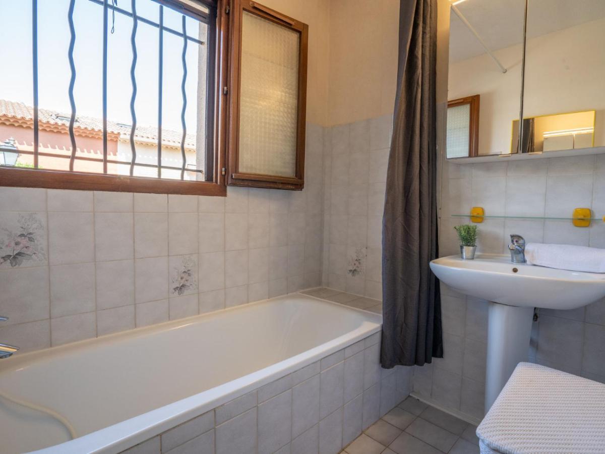 Apartment Le Mas Des Calanques-1 By Interhome Saint Aygulf Bagian luar foto