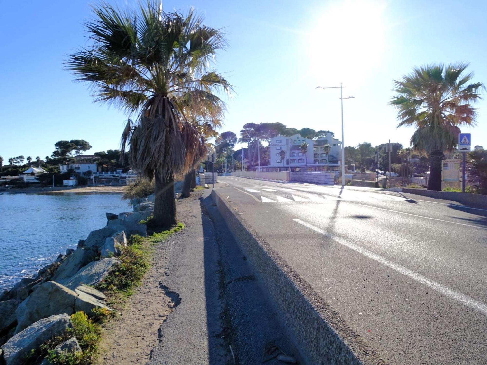 Apartment Le Mas Des Calanques-1 By Interhome Saint Aygulf Bagian luar foto